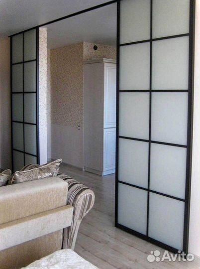 Раздвижная перегородка с матовым стеклом