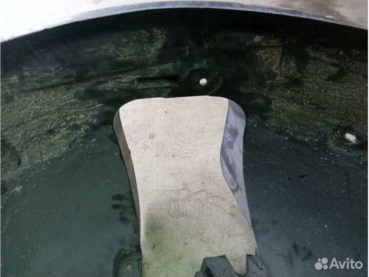 Защита передняя левая citroen C4(B7)