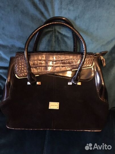 Сумка из натуральной замши и лаковой кожи