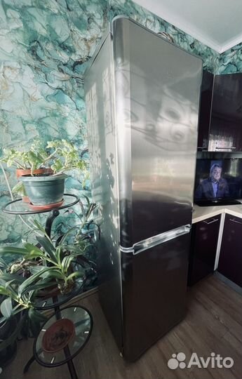 Холодильник indesit