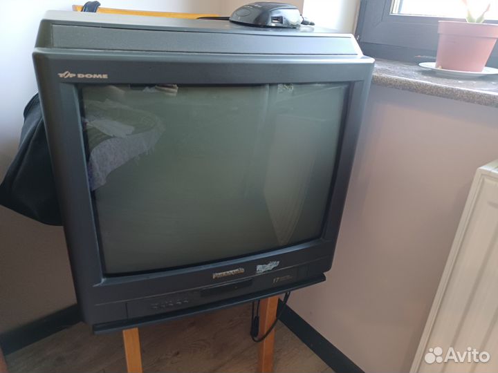 Телевозор Panasonic Бу (с цифровой приставкой)