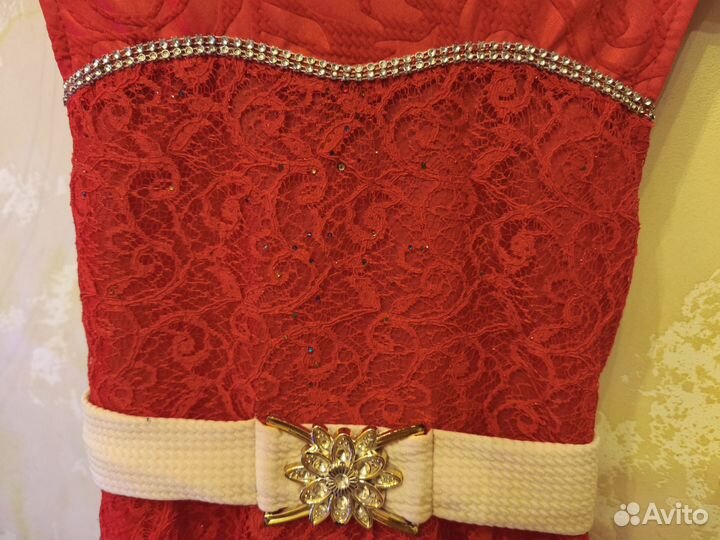 Платье для девочки праздничное