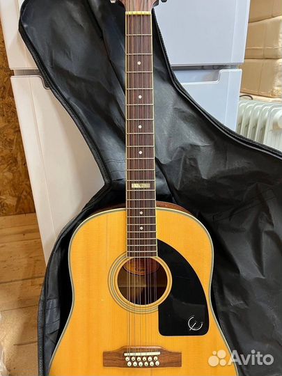 Эстрадная акустическая гитара Epiphone DR-212
