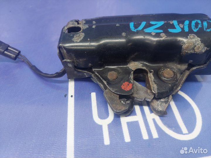 Замок капота Toyota Land Cruiser UZJ100 2UZ-FE