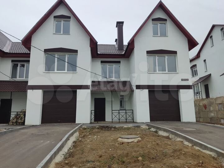 Таунхаус 166 м² на участке 2 сот.