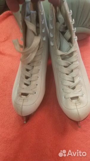 Коньки фигурные Larsen