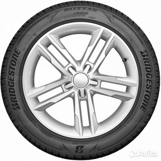 Bridgestone Blizzak LM-005 235/55 R20 105V