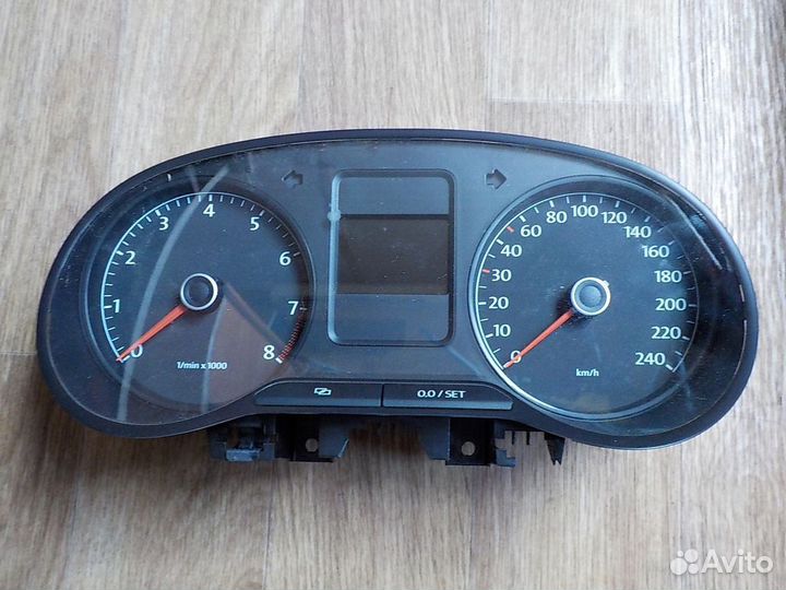 Щиток приборов volkswagen Polo 2011-2020