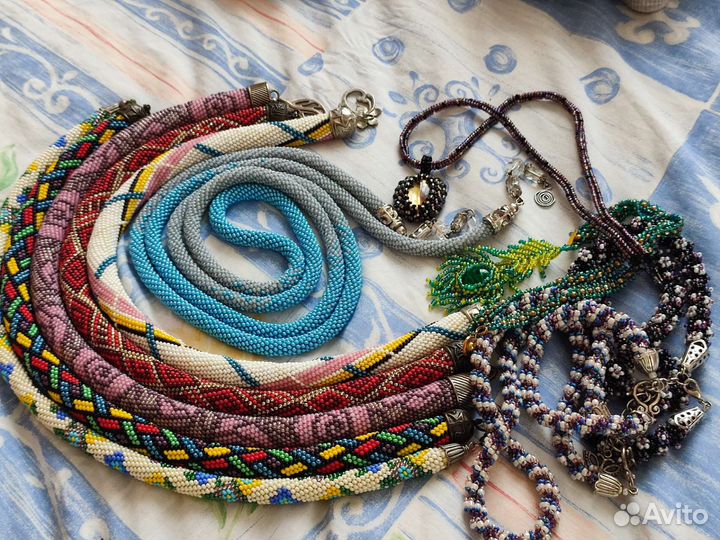 Украшения из бисера