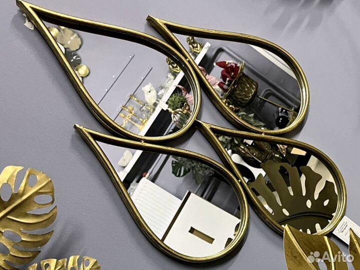 Зеркало - панно в золотом обрамлении