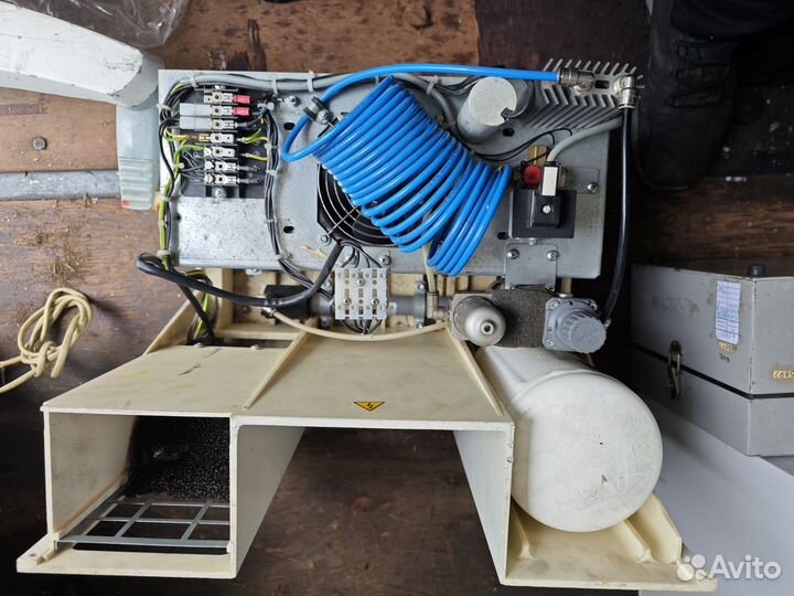 Безмасляный воздушный компрессор