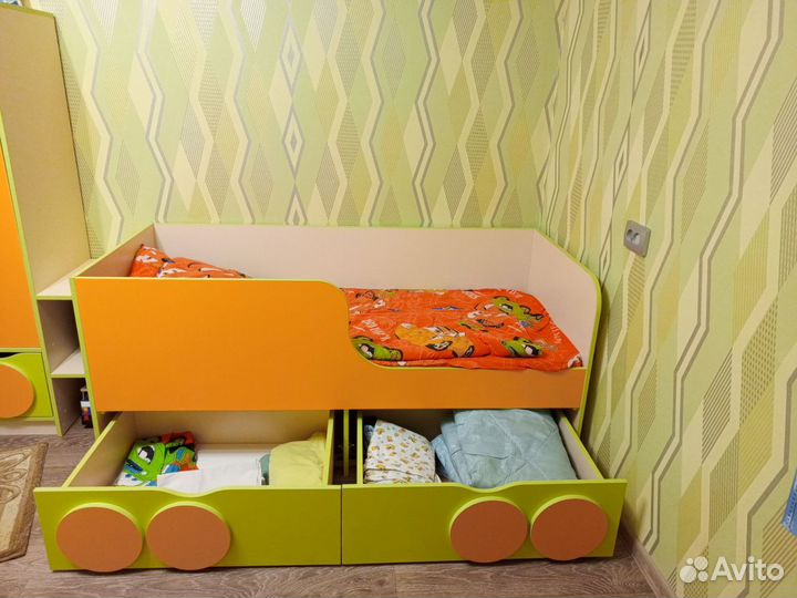 Детская кровать от 2 лет с матрасом