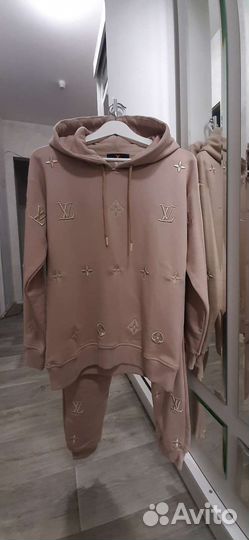 Костюм Louis vuitton