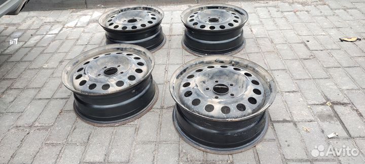 Штампованный диск R16 Киа оригинал