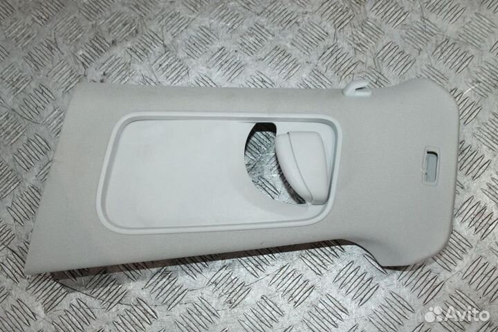 Накладка средней стойки левая VW Passat B6 B7