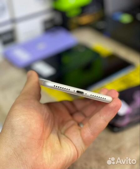 Телефон iPhone 8 plus