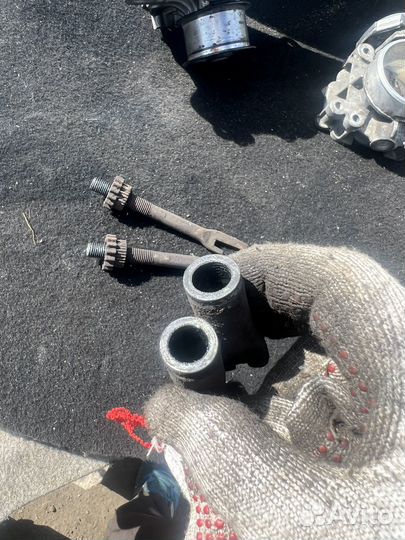 Распорки задних колодок VW Transporter T4 барабаны