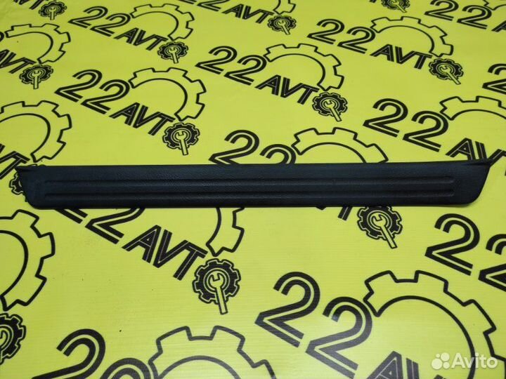 Накладка на порог внешняя передняя левая Toyota