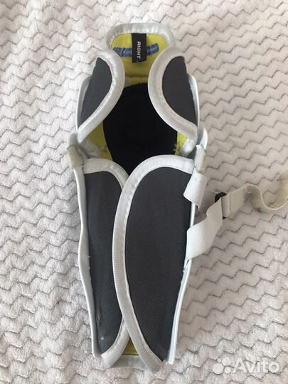 Хоккейные наколенники Bauer supreme