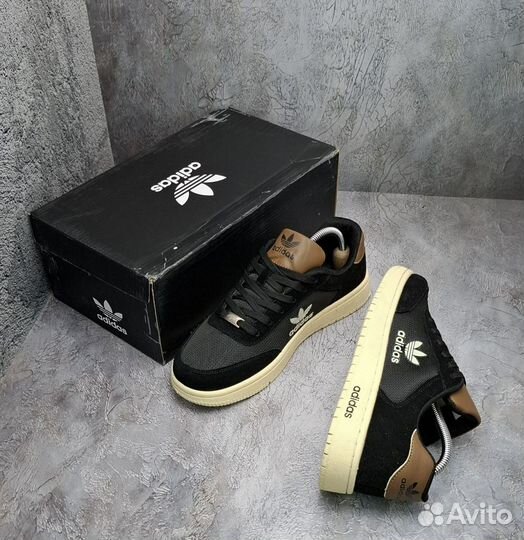 Кроссовки adidas