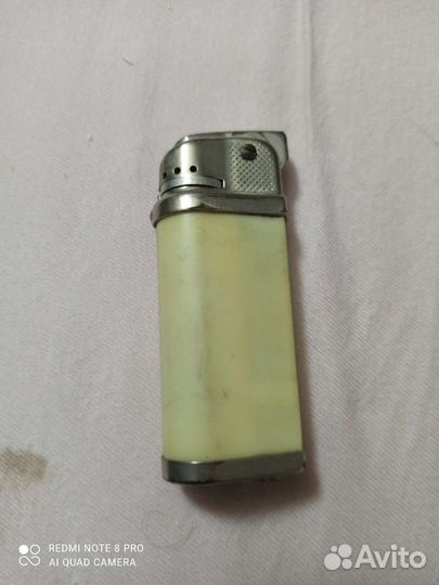 Зажигалка газовая
