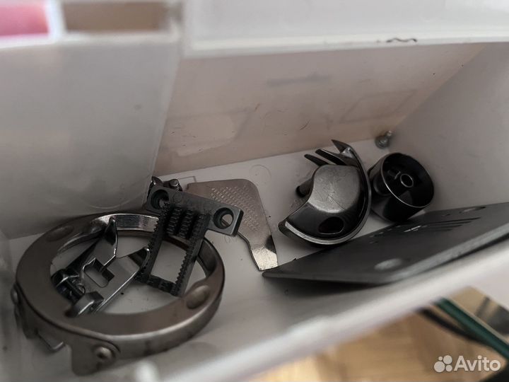 Швейная машина Singer