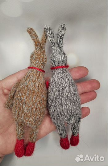 Вязаные игрушки ручной работы заяц
