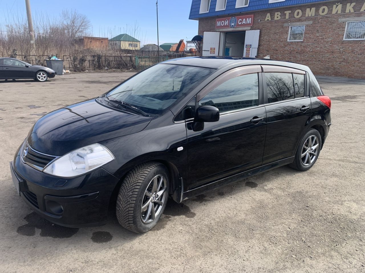 Nissan Tiida: фото владельца