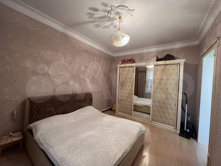 Дом 260 м² на участке 4 сот.