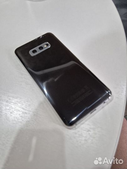 Samsung Galaxy S10e, 6/128 ГБ