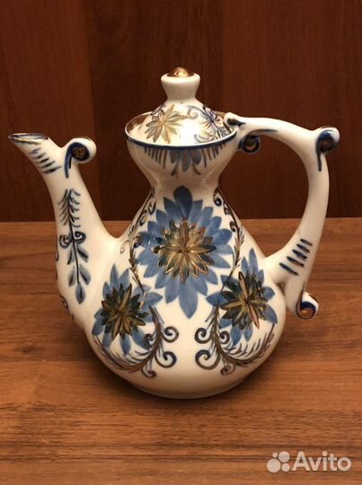 Кувшин чайник