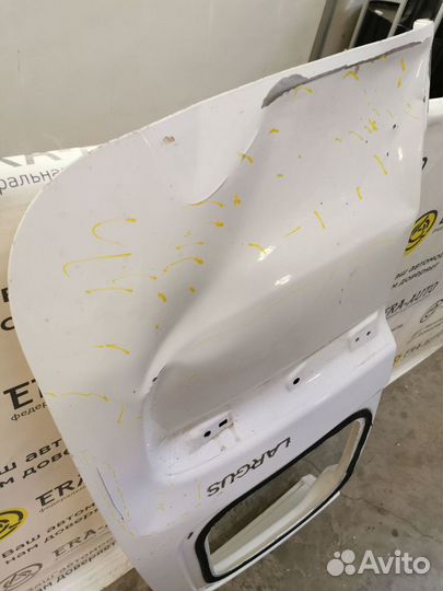 Дверь багажника правая под стекло