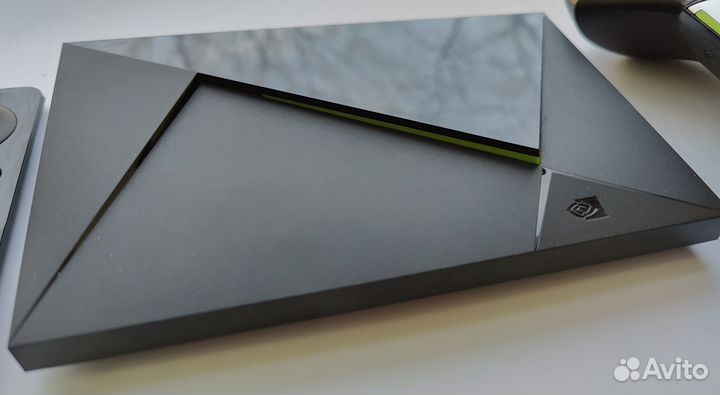 Nvidia shield 4K Atmos приставка+пульт