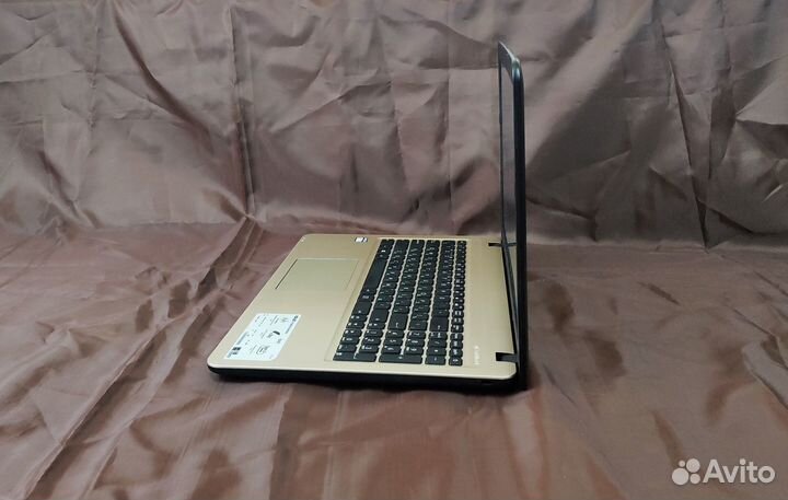 Ноутбук asus X540YA