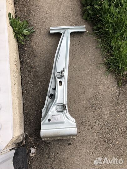 Nissan Almera Classic стойка,порог