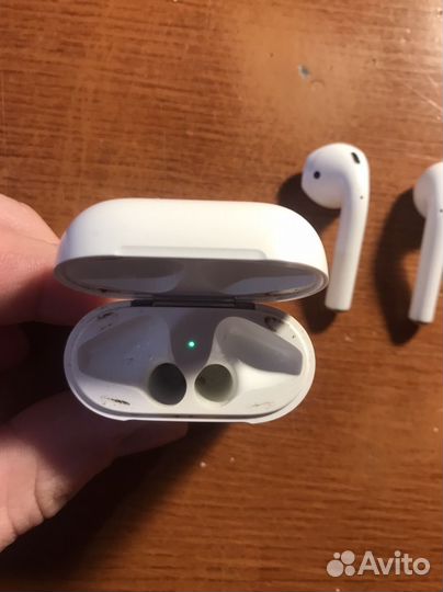 Беспроводные наушники apple airpods