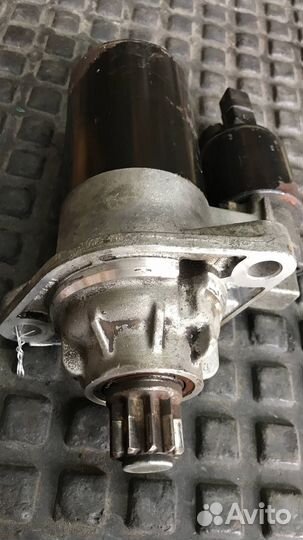 Стартер Volkswagen Sharan 2-й рест. 2003 bosch