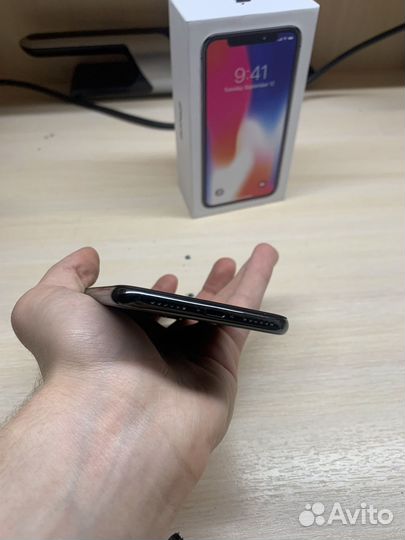 iPhone X, 64 ГБ