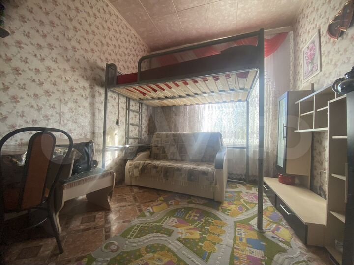 Комната 13 м² в 5-к., 2/2 эт.