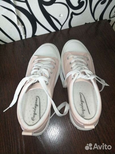 Кеды для девочки новые