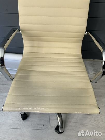 Компьютерное кресло