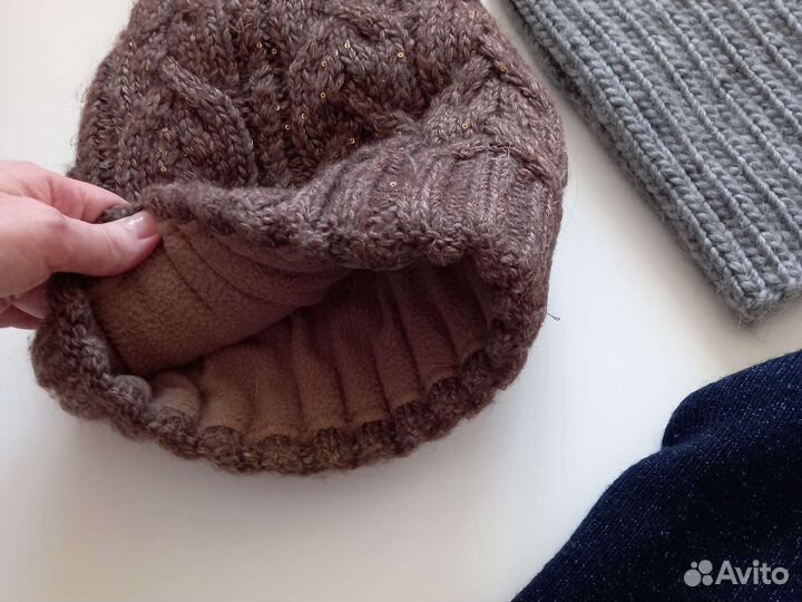 Шапки демисезонные и зимняя одним лотом