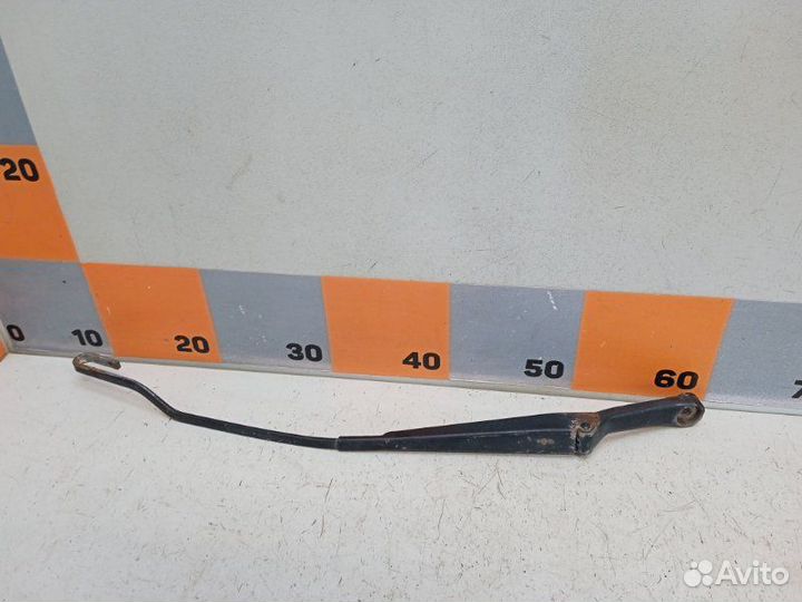 Поводок стеклоочистителя передний левый Volkswagen