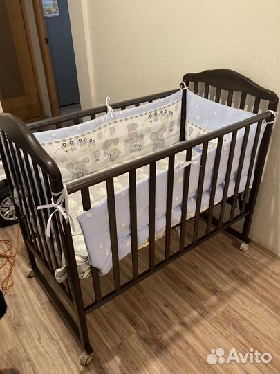 Детская кроватка