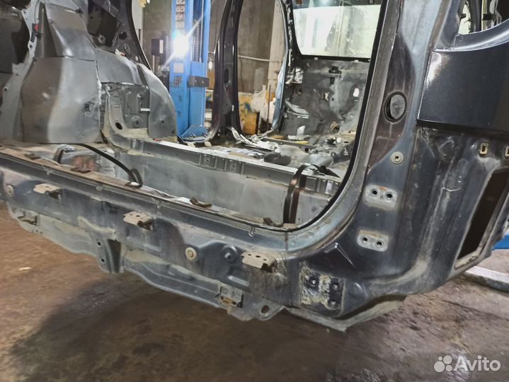 Панель задняя Toyota RAV4 (XA30)