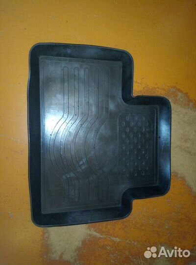 Продаю резиновые коврики от ваз 2112-комплект