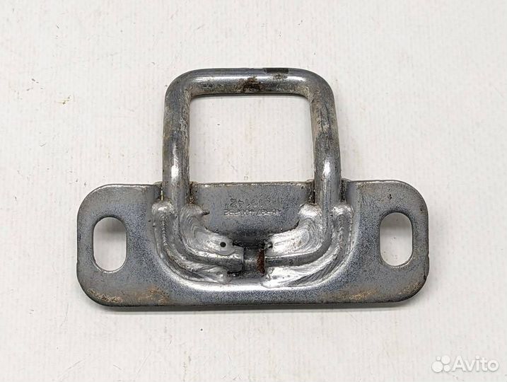 Ответная часть замка двери W447 V-class 651.950