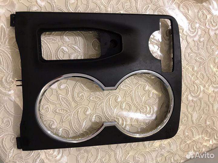 Крышка (накладка) подстаканника на Mercedes glk