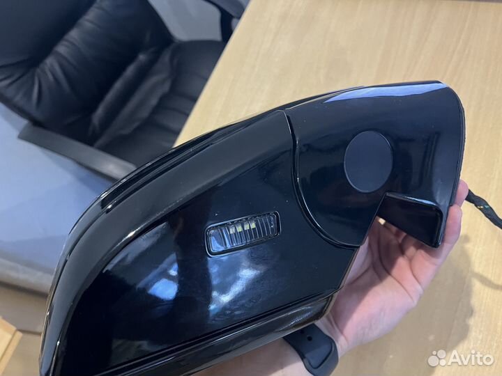 Правое зеркало в сборе Mercedes GL X164 стекло