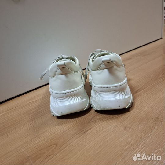 Кожаные женские кроссовки Berg 35 размер